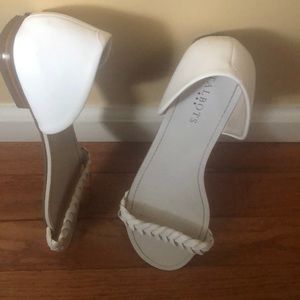 Sandals for the summer size 10